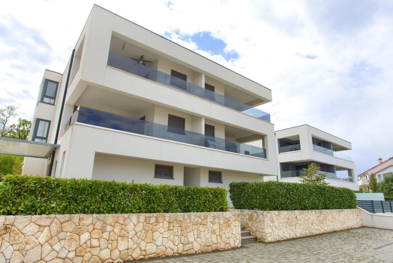 Luxury Apartments Aronia Vantacici Exterior foto