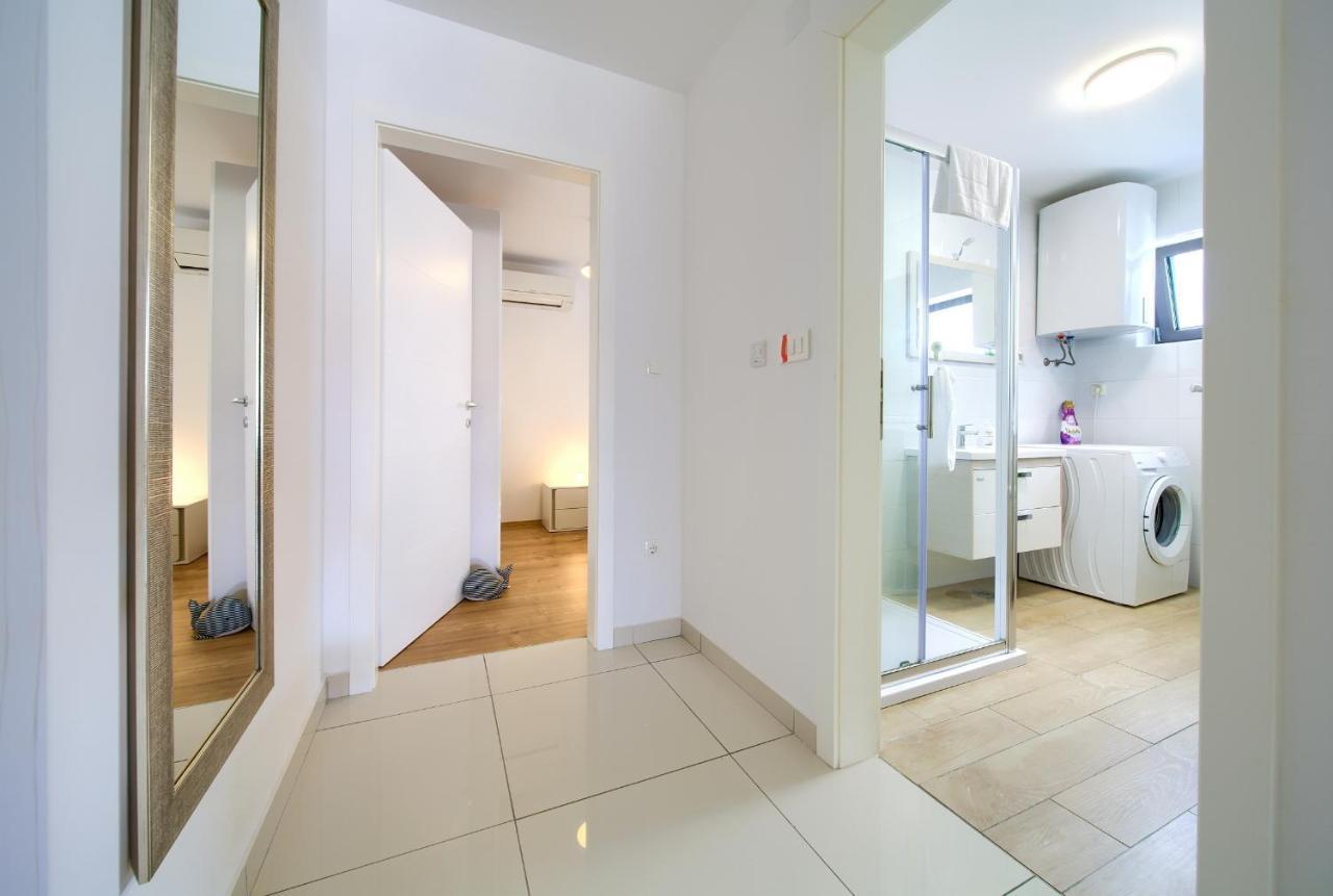 Luxury Apartments Aronia Vantacici Exterior foto