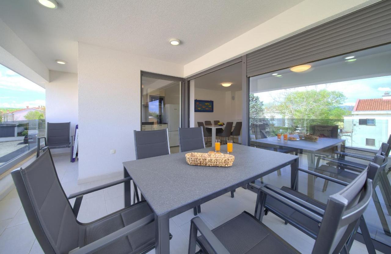 Luxury Apartments Aronia Vantacici Exterior foto